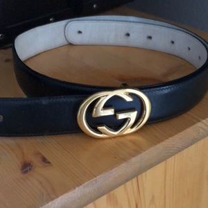 Women’s Gucci reversible Belt